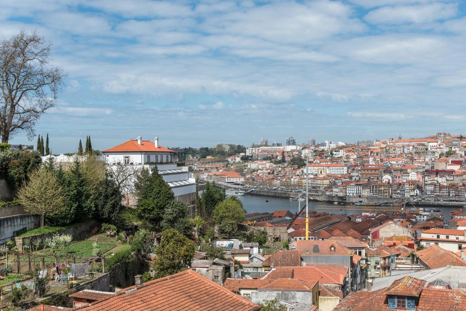 Guestready - Spacious Modern Stay In Porto فيلا نوفا دي غايا المظهر الخارجي الصورة